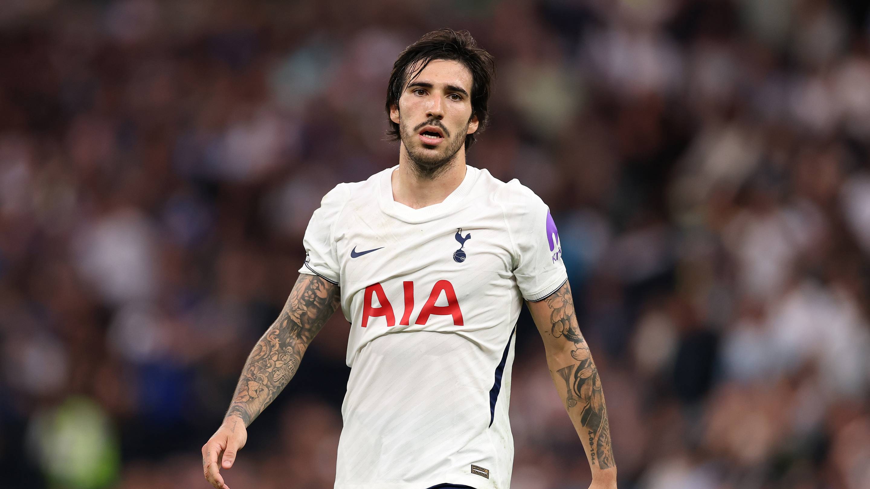 Sandro Tonali and Mateus Fernandes won't want Tottenham fans to see this stat on their passing