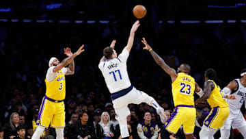 Dallas Mavericks v Los Angeles Lakers