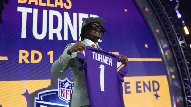 Minnesota Vikings edge Dallas Turner