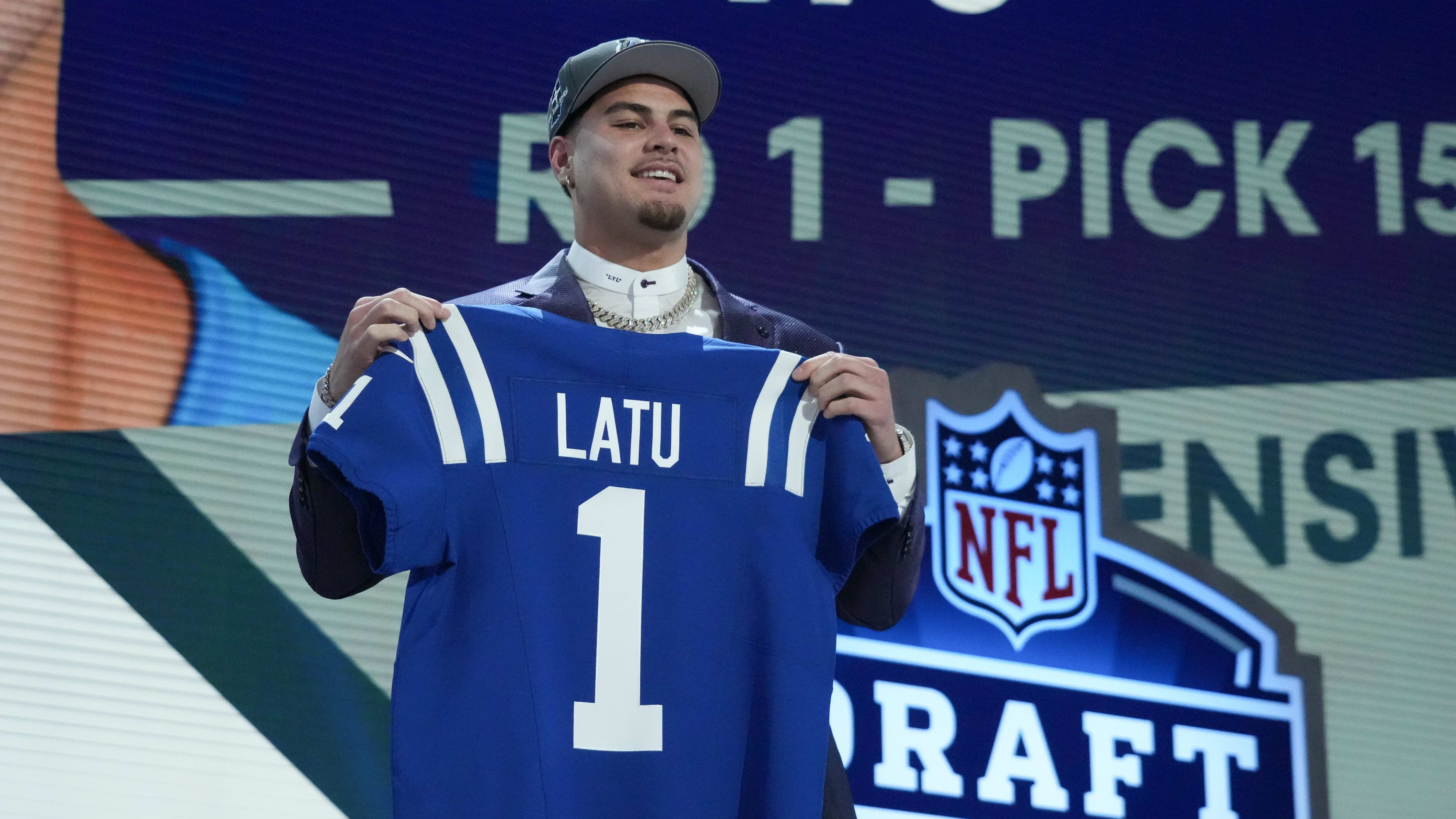 Indianapolis Colts defensive end Laiatu Latu