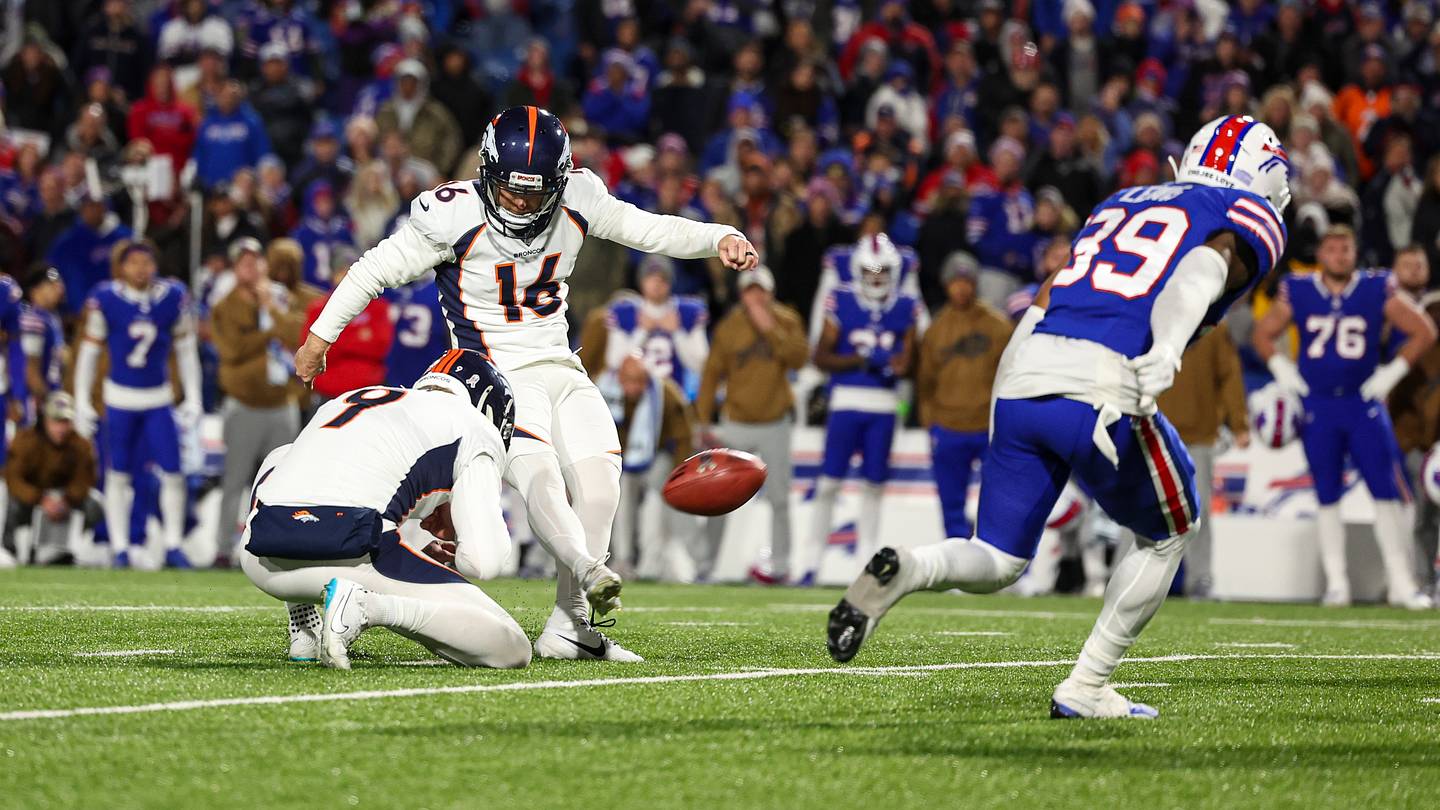 Wil Lutz gives Broncos a hilarious free agency mulligan - Vimarsana News