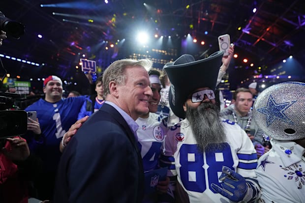 Dallas Cowboys news Updated list of NFL draft picks, Team adds salary cap space