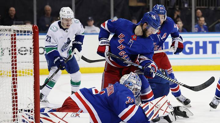 Vancouver Canucks v New York Rangers