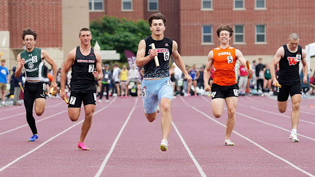 Wisconsin high school boys track and field: Arrowhead's Harper Hughes runs the anchor leg of the winning 4x200 relay at state