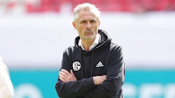 Kees van Wonderen noch als Schalke-Trainer. Das 0:2 gegen Paderborn war sein letztes Spiel auf der Bank.