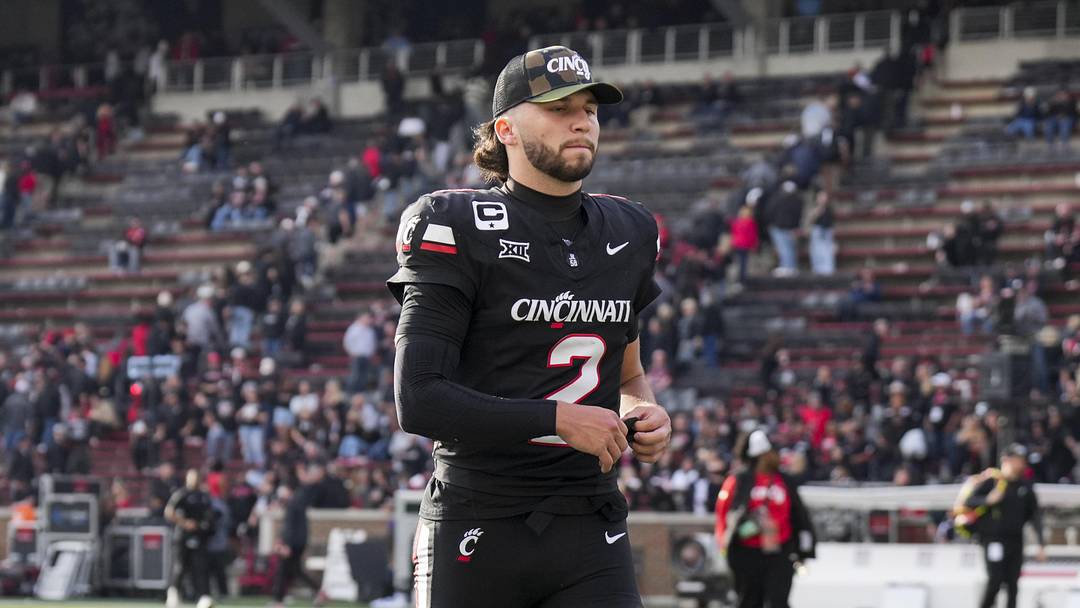 The CFL announced on Friday that it won't allow Sorsby to play for them in 2026. The CFL announced on Friday that it won't allow Sorsby to play for them in 2026.