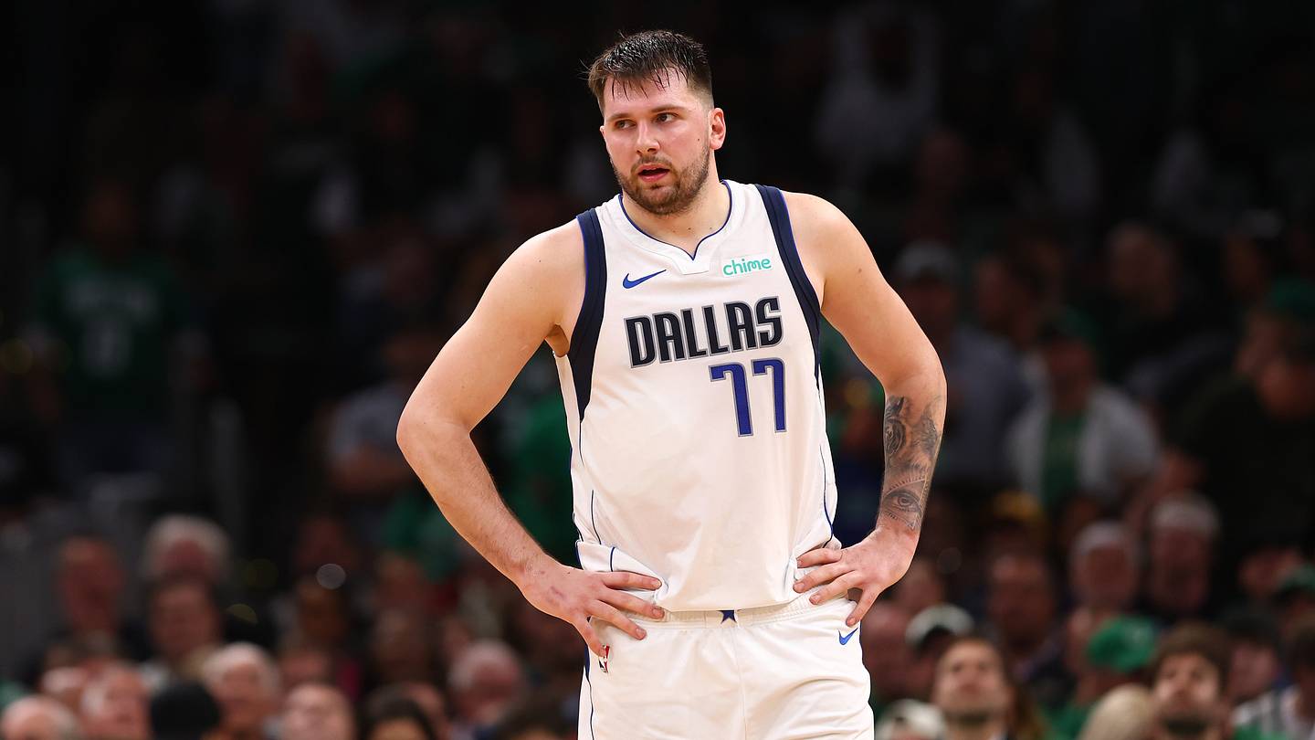 Young Celtics fan has savage response to Luka Doncic after getting a photograph with - Vimarsana News