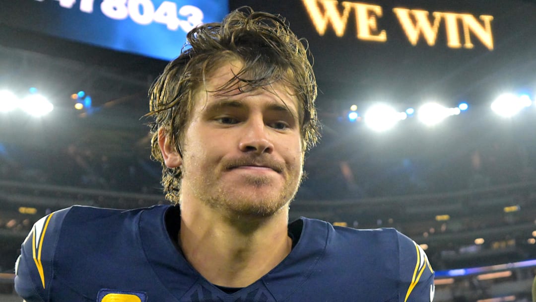 Oct 23, 2025; Inglewood, California, USA; Los Angeles Chargers quarterback Justin Herbert (10) as he leaves the field following the game against the Minnesota Vikings at SoFi Stadium. Mandatory Credit: Jayne Kamin-Oncea-Imagn Images Oct 23, 2025; Inglewood, California, USA; Los Angeles Chargers quarterback Justin Herbert (10) as he leaves the field following the game against the Minnesota Vikings at SoFi Stadium. Mandatory Credit: Jayne Kamin-Oncea-Imagn Images