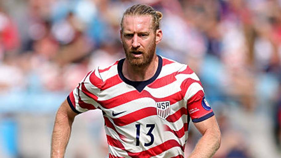 Tim Ream dribbling
