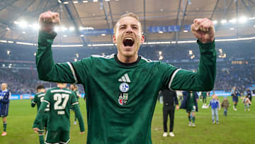 Timo Becker jubelt über den Schalker Sieg gegen den 1. FC Nürnberg Timo Becker jubelt über den Schalker Sieg gegen den 1. FC Nürnberg