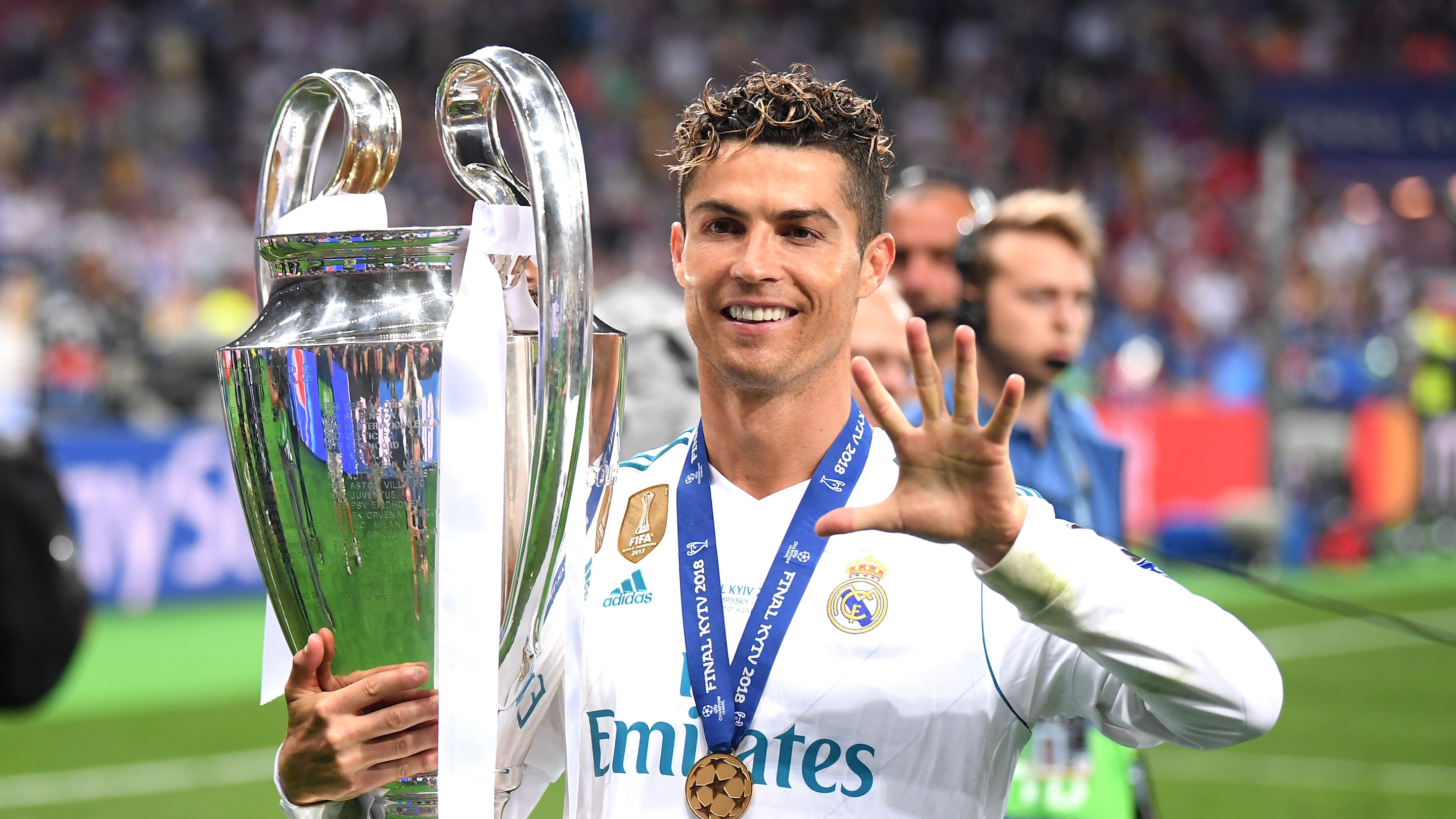 Real Madrid : Rafael Van der Vaart dévoile son équipe de five ultime avec Cristiano Ronaldo, et elle claque
