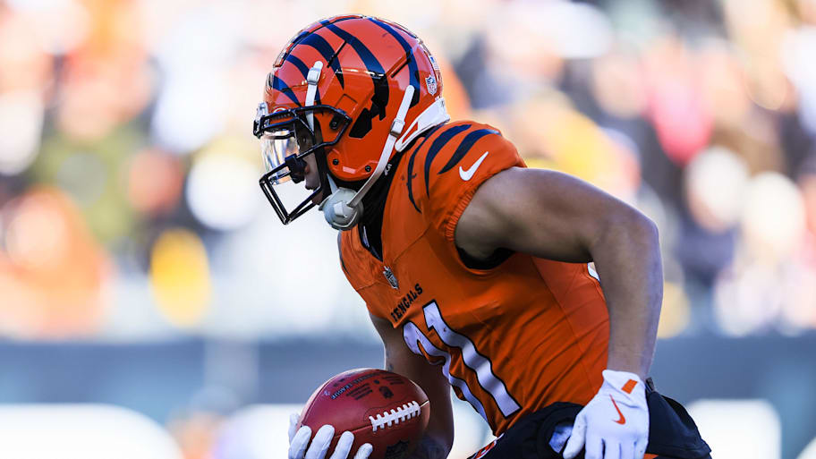 Dec 1, 2024; Cincinnati, Ohio, USA; Cincinnati Bengals wide receiver Jermaine Burton (81) runs with the ball against the Pittsburgh Steelers in the first half at Paycor Stadium. Mandatory Credit: Katie Stratman-Imagn Images | Katie Stratman-Imagn Images