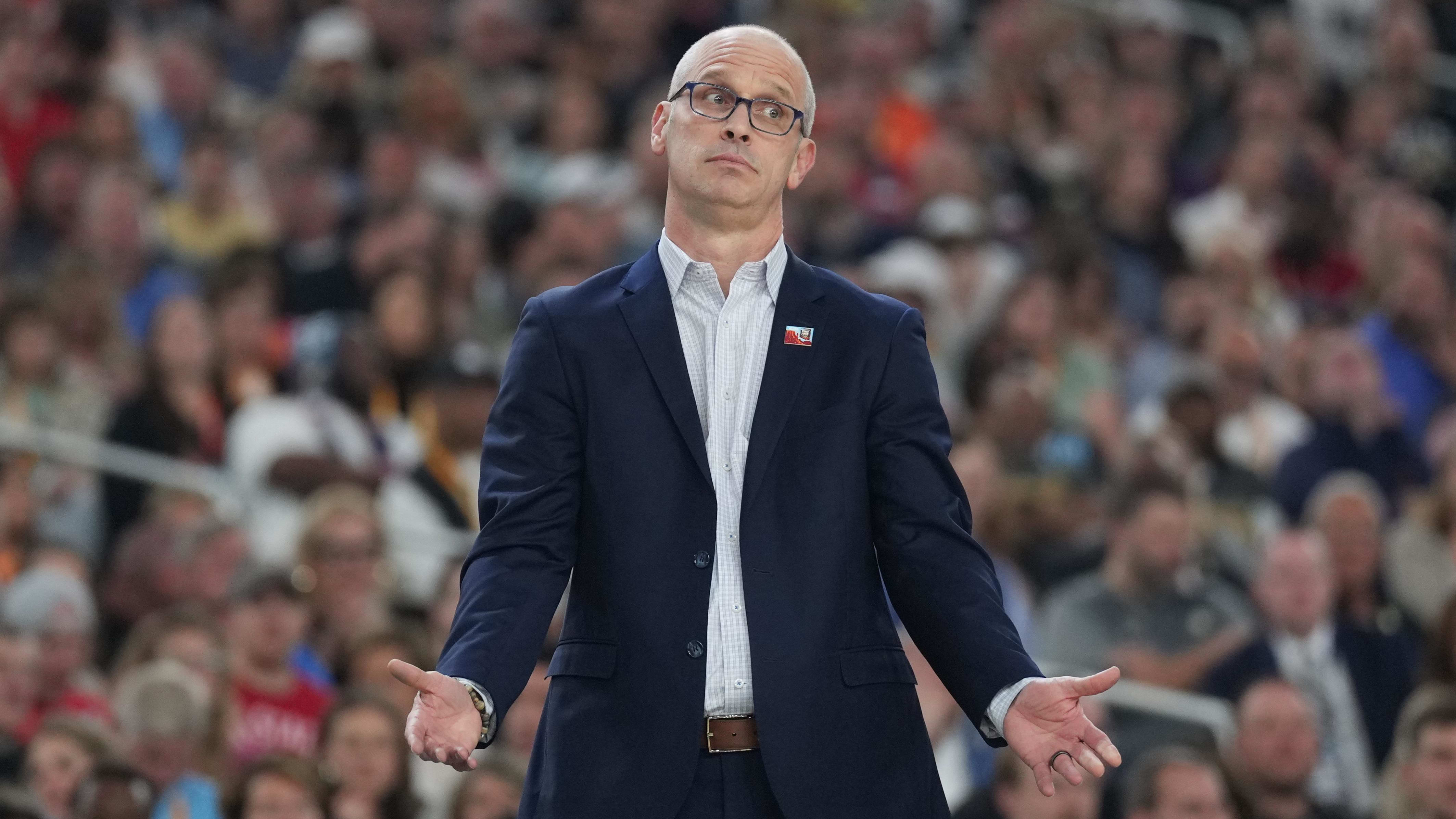 Dan Hurley needs to be Kentucky's first phone call