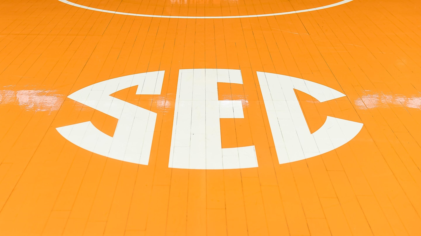 Tennessee Fans Raise Over $10,000 for Montana Guard Who Lost Both Parents in a Year