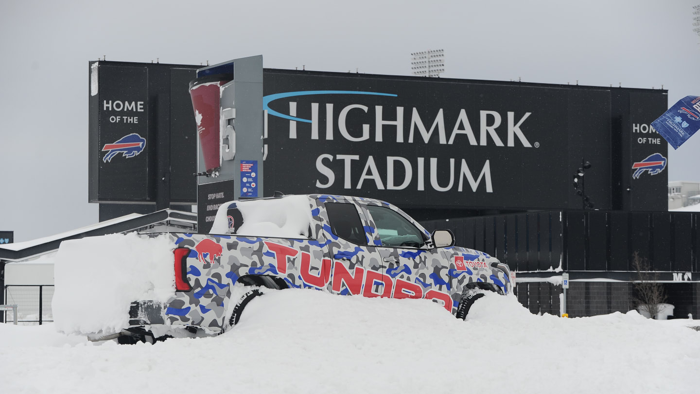 NFL Rumors Steelers Bills Game Could Still Be Postponed Again nfl-rumors-steelers-bills-game-could-still-be-postponed-again