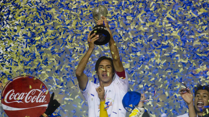 Lucas Lobos, captain of Tigres, holds th