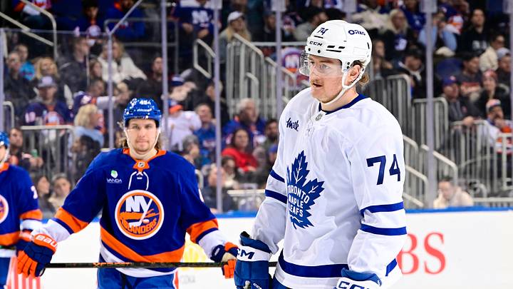 Toronto Maple Leafs v New York Islanders