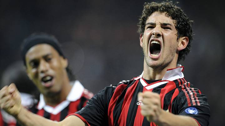 Alexandre Pato serait plus fort que Kylian Mbappé selon l'un de ses coéquipiers Alexandre Pato serait plus fort que Kylian Mbappé selon l'un de ses coéquipiers