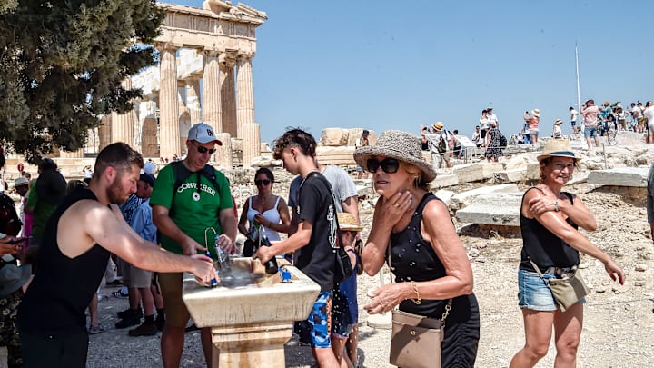 Intensifying Heatwave Forces Acropolis To Reduce Opening Hours In Athens After Warning Issued Intensifying Heatwave Forces Acropolis To Reduce Opening Hours In Athens After Warning Issued
