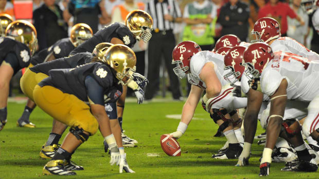 Notre Dame and Alabama line up in the 2013 BCS National Championship game