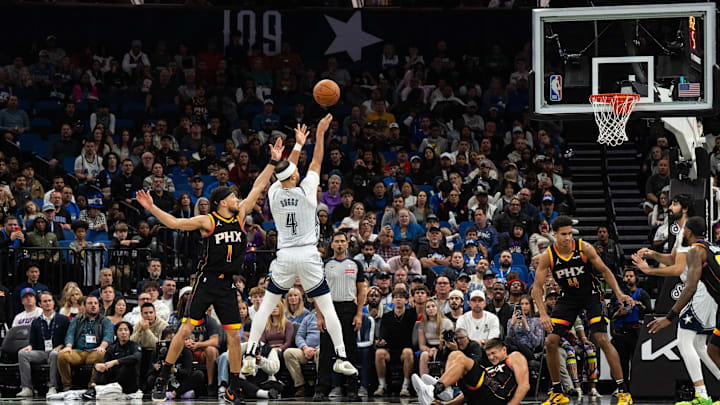 Jalen Suggs had a breakout game against the Phoenix Suns leading the Orlando Magic to a fourth-quarter win and showing the way the team needs to play.