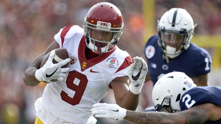 January 2, 2017; Pasadena, CA, USA; Southern California Trojans wide receiver JuJu Smith-Schuster (9) runs the ball against the Penn State Nittany Lions during the first half of the 2017 Rose Bowl game at the Rose Bowl. Mandatory Credit: Gary A. Vasquez-USA TODAY Sports