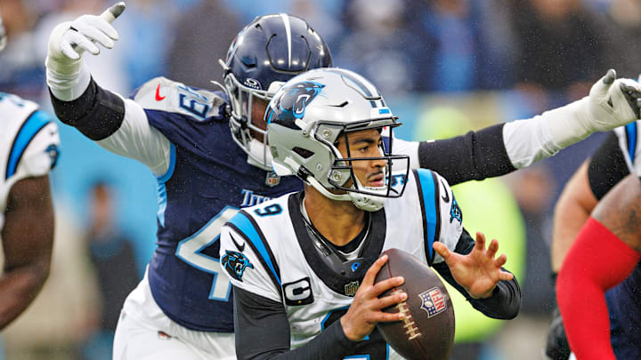 Caroliina Panthers v Tennessee Titans