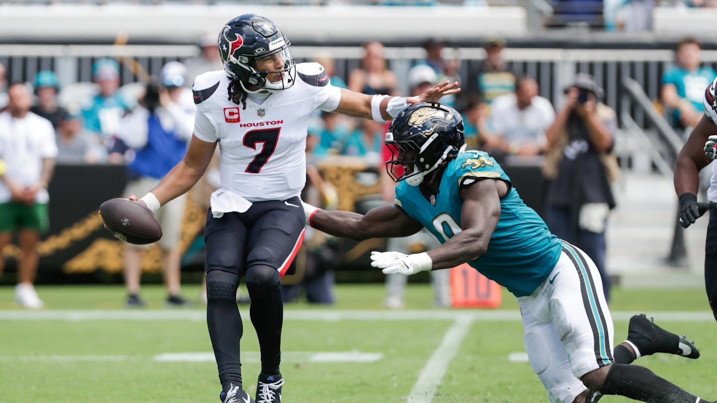 Houston Texans Start 0-3 Season With Offensive Struggles Amid Fan Frustration