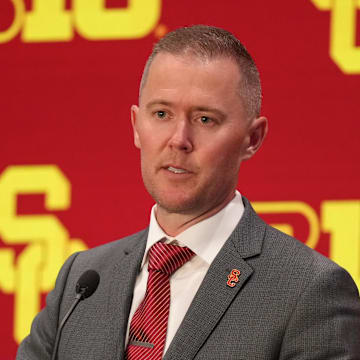 Jul 24, 2025; Las Vegas, NV, USA; USC head coach Lincoln Riley speaks to the media during the Big Ten NCAA college football media days at Mandalay Bay Resort. Mandatory Credit: Lucas Peltier-Imagn Images