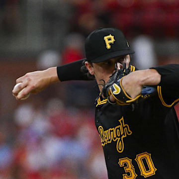 Sep 16, 2024; St. Louis, Missouri, USA; Pittsburgh Pirates starting pitcher Paul Skenes (30) pitches against the St. Louis Cardinals during the first inning at Busch Stadium. Mandatory Credit: Jeff Curry-Imagn Images