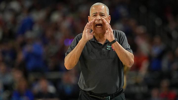Apr 5, 2025; San Antonio, TX, USA; Houston Cougars head coach Kelvin Sampson directs players against the Duke Blue Devils during the first half in the semifinals of the men's Final Four of the 2025 NCAA Tournament at the Alamodome. Mandatory Credit: Bob Donnan-Imagn Images