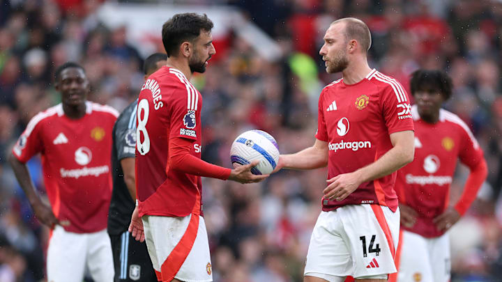 Manchester United FC v Aston Villa FC - Premier League Manchester United FC v Aston Villa FC - Premier League
