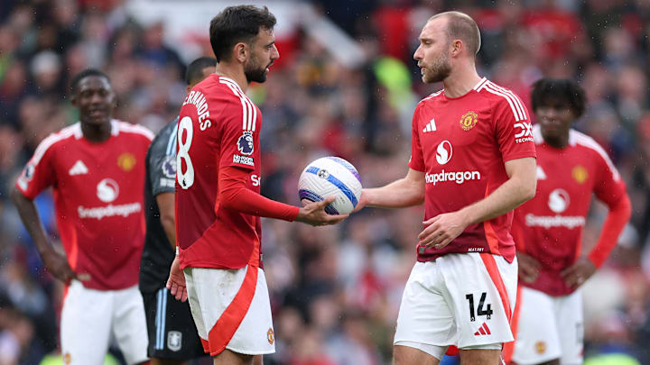 Manchester United FC v Aston Villa FC - Premier League Manchester United FC v Aston Villa FC - Premier League