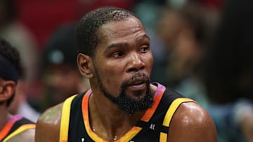 Phoenix Suns v Houston Rockets