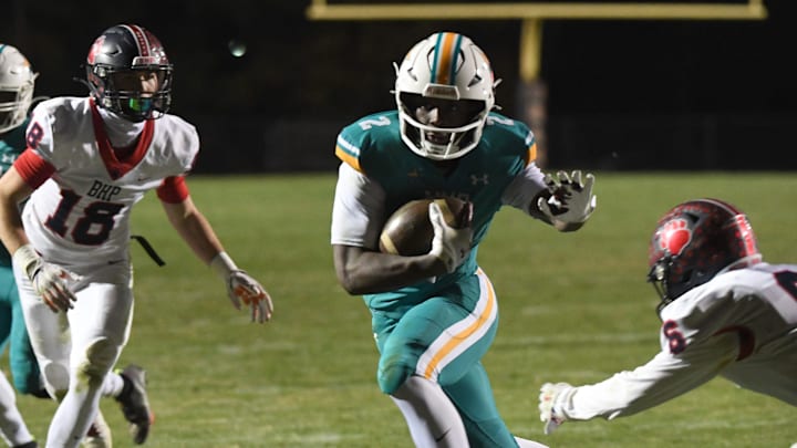 Belton-Honea Path (12-1) took on Mountain View Prep (12-0) in the South Carolina High School AAA semifinal at Hillcrest High School on Dec. 6, 2024. Belton-Honea Path won the game 30-22. Mountain View Preparatory junior Jaylen McGill with the ball on a play. Belton-Honea Path (12-1) took on Mountain View Prep (12-0) in the South Carolina High School AAA semifinal at Hillcrest High School on Dec. 6, 2024. Belton-Honea Path won the game 30-22. Mountain View Preparatory junior Jaylen McGill with the ball on a play.