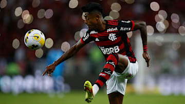 Em recuperação no Flamengo, Bruno Henrique está mais perto de voltar aos gramados. 