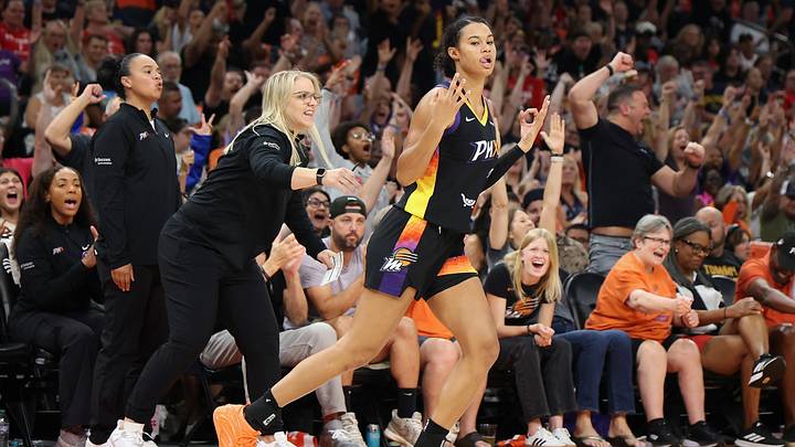 Indiana Fever v Phoenix Mercury