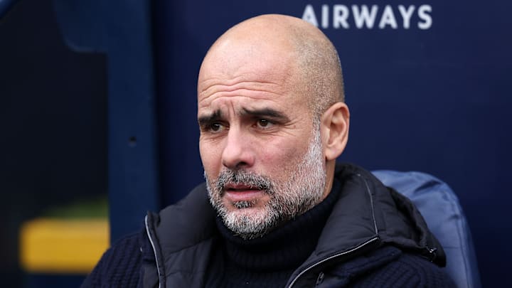 Pep Guardiola connaît une saison compliquée avec Manchester City. Pep Guardiola connaît une saison compliquée avec Manchester City.
