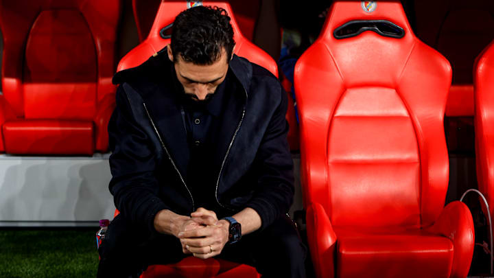 More bad news for Álvaro Arbeloa. More bad news for Álvaro Arbeloa.