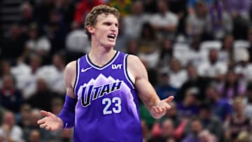 Portland Trail Blazers v Utah Jazz