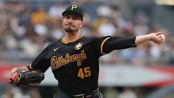 Jul 26, 2025; Pittsburgh, Pennsylvania, USA;  Pittsburgh Pirates starting pitcher Andrew Heaney (45) delivers a pitch against the Arizona Diamondbacks during the first inning at PNC Park. Mandatory Credit: Charles LeClaire-Imagn Images