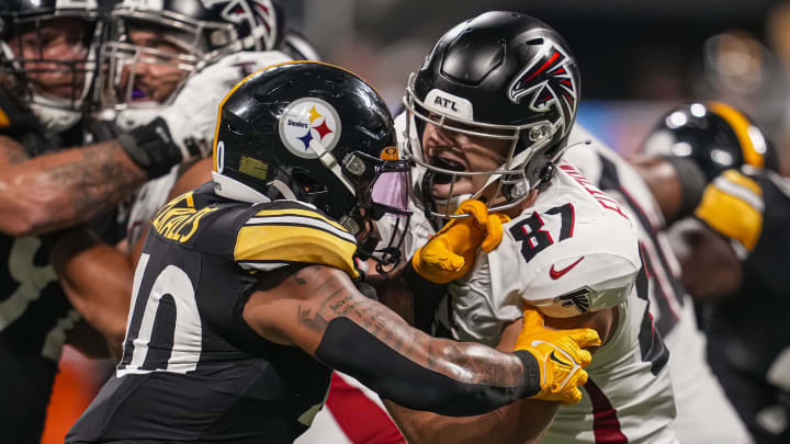 Aug 24, 2023; Atlanta, Georgia, USA; Atlanta Falcons tight end John FitzPatrick (87) blocks against Pittsburgh Steelers linebacker David Perales (40) during the second half at Mercedes-Benz Stadium. Mandatory Credit: Dale Zanine-USA TODAY Sports