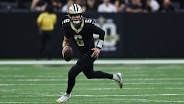 Oct 26, 2025; New Orleans, Louisiana, USA; New Orleans Saints quarterback Tyler Shough (6) runs for a gain during the fourth quarter against the Tampa Bay Buccaneers at Caesars Superdome. Mandatory Credit: Stephen Lew-Imagn Images