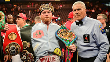 Saúl "Canelo" Álvarez debutó como profesional el 29 de octubre de 2005