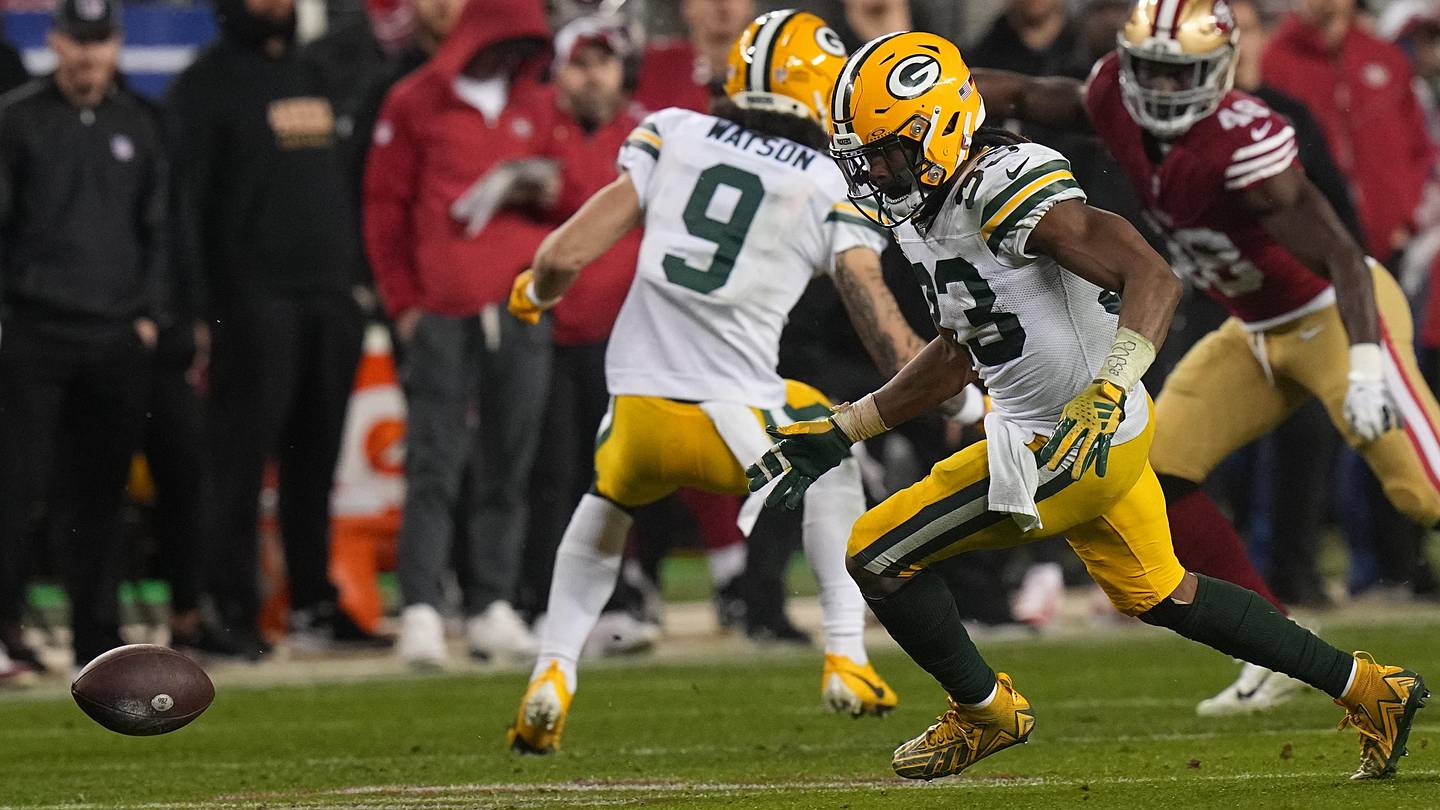 Former Star Running Back Destroys Packers for Free Agency Moves - Vimarsana News