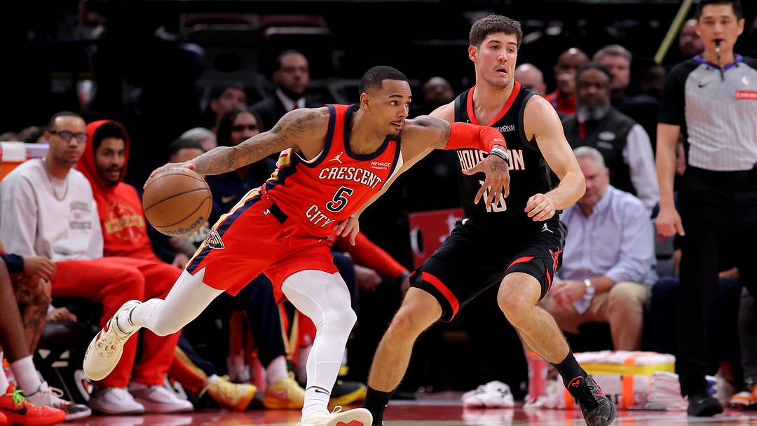 Mar 13, 2026; Houston, Texas, USA; New Orleans Pelicans guard Dejounte Murray (5) handles the ball against Houston Rockets guard Reed Sheppard (15) during the second quarter at Toyota Center. Mandatory Credit: Erik Williams-Imagn Images Mar 13, 2026; Houston, Texas, USA; New Orleans Pelicans guard Dejounte Murray (5) handles the ball against Houston Rockets guard Reed Sheppard (15) during the second quarter at Toyota Center. Mandatory Credit: Erik Williams-Imagn Images