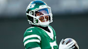 New York Jets wide receiver Garrett Wilson warms up for a game.