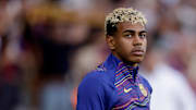 Lamine Yamal portera le maillot du FC Barcelone avec un logo d'un chanteur contre le Real Madrid en octobre.