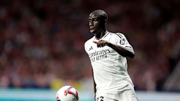 Ferland Mendy n'oublie pas d'où il vient !
