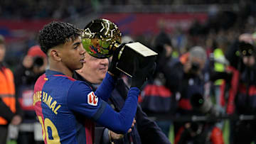 Lamine Yamal con il Golden Boy 2024